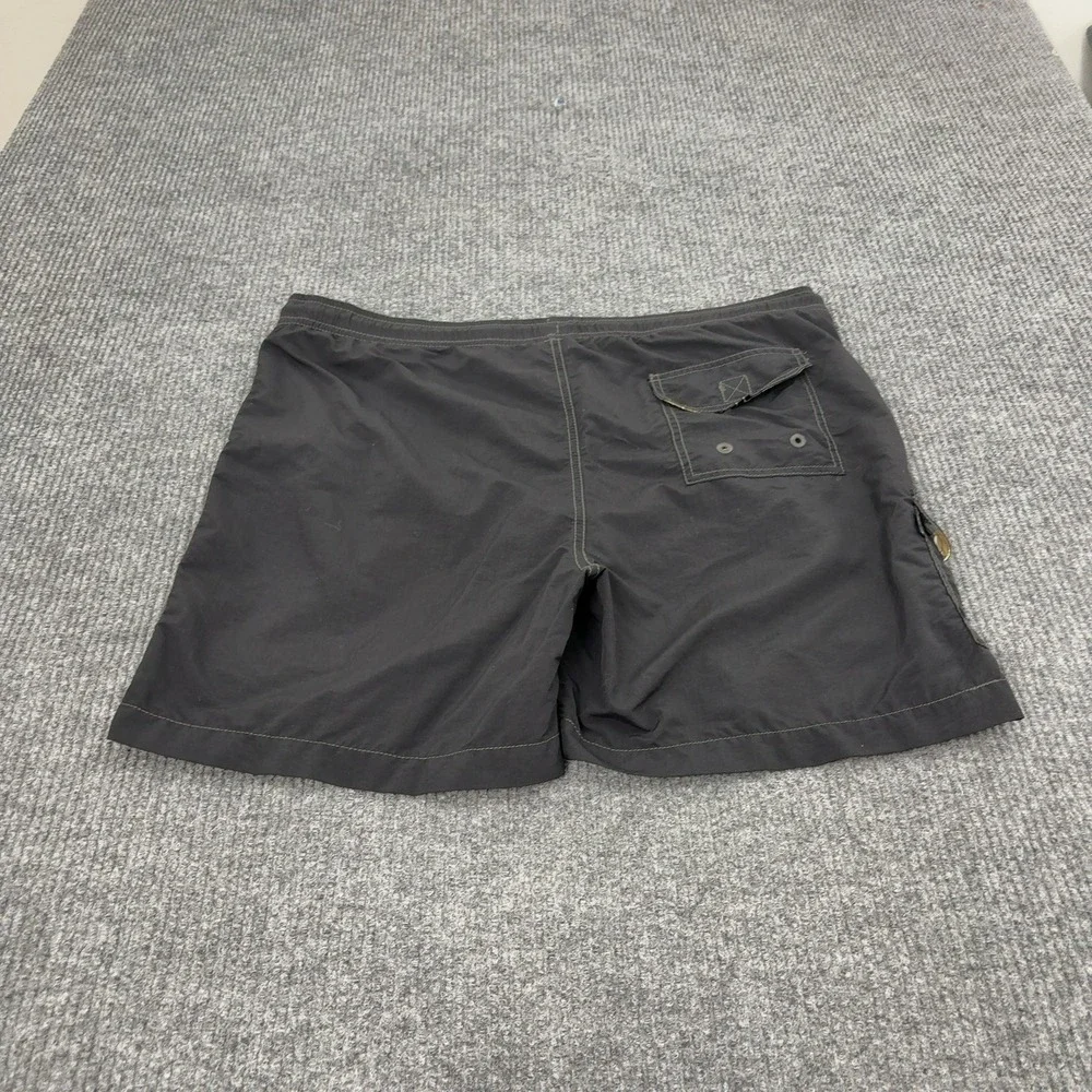 Tommy Bahama waist flat
